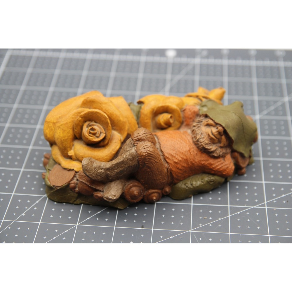 Tom Clark Gnome Yellow Rose Figurine 1986 Cairn Studio Vintage Art Statue